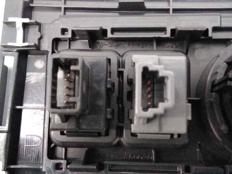 Recambio de mando multifuncion para toyota land cruiser (j15) gx referencia OEM IAM 135625  E3-B2-15-1