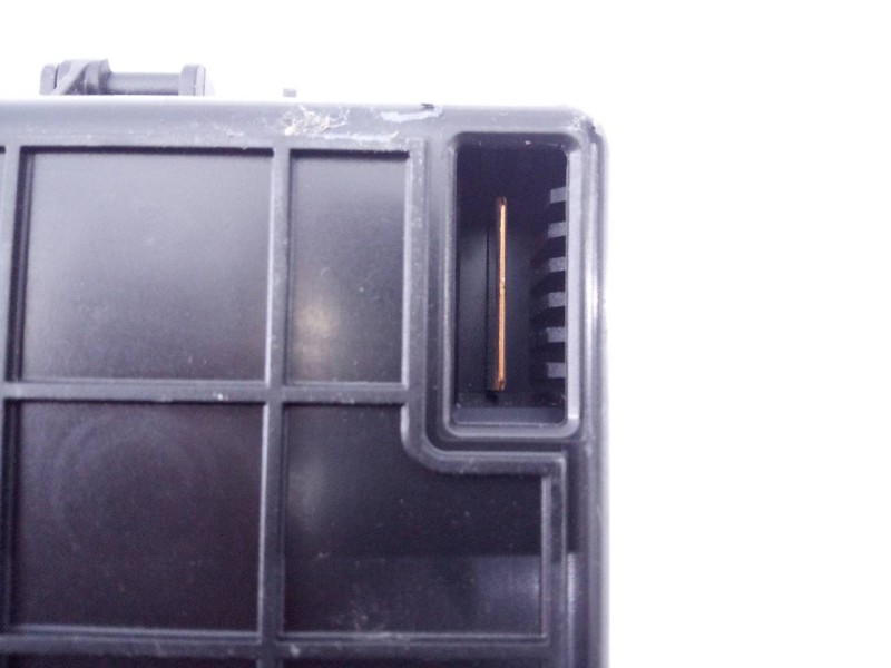 Recambio de caja reles / fusibles para ford kuga st-line referencia OEM IAM NV4T14D068ELA 9402911943 E3-B3-26-2