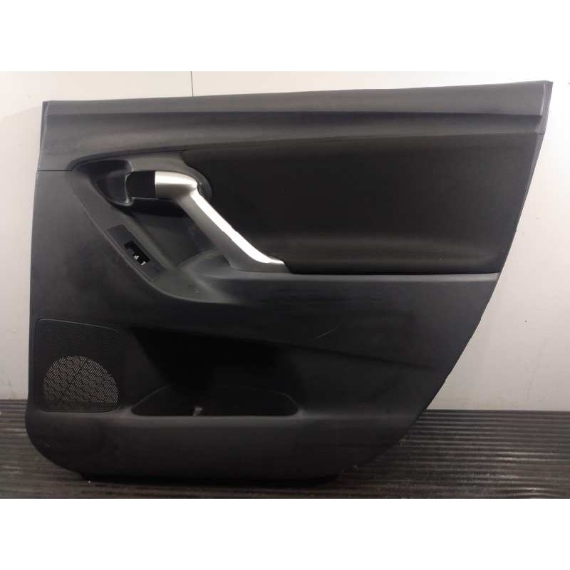 Recambio de guarnecido puerta trasera derecha para toyota verso advance referencia OEM IAM   P2-A1-E16