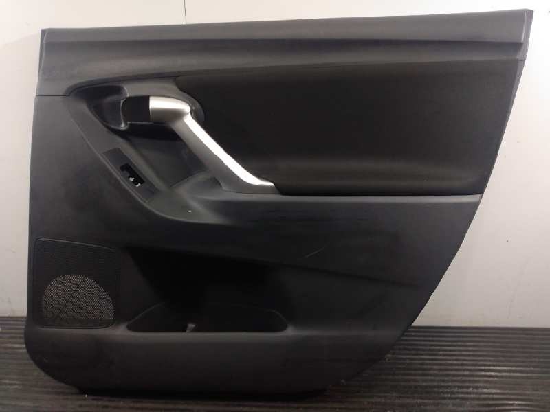 Recambio de guarnecido puerta trasera derecha para toyota verso advance referencia OEM IAM   P2-A1-E16