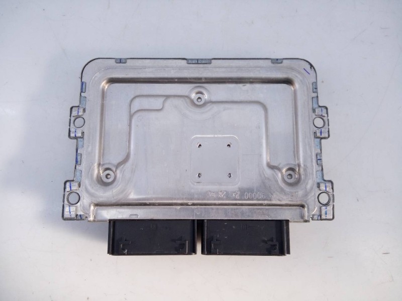 Recambio de centralita motor uce para ford kuga st-line referencia OEM IAM LX6A12A650DGA LV4A12B684CA E3-B3-26-2