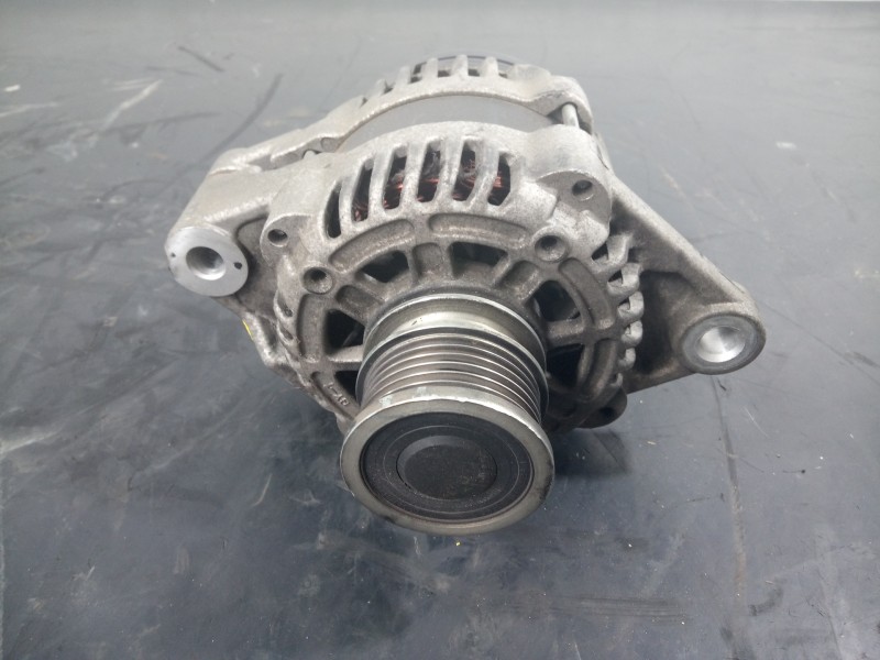 Recambio de alternador para opel insignia berlina edition referencia OEM IAM 13502583  P3-B6-5-2