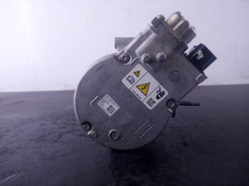 Recambio de compresor aire acondicionado para ford kuga st-line referencia OEM IAM LX6A19D623AD  P3-A3-9-1
