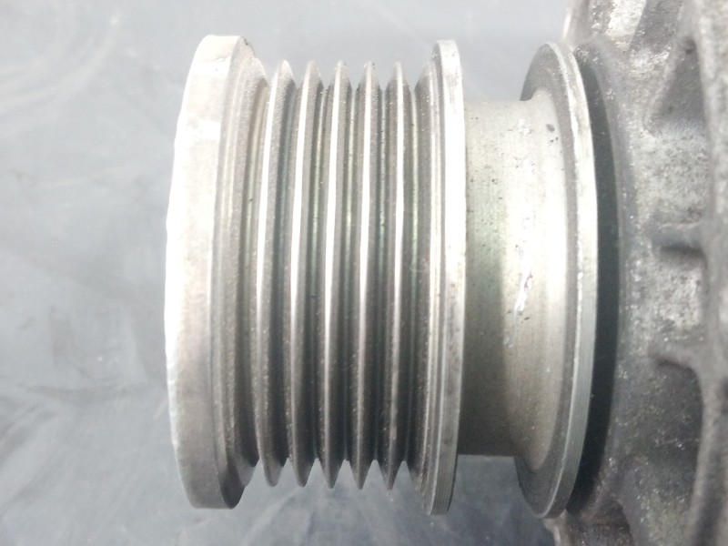 Recambio de alternador para opel insignia berlina edition referencia OEM IAM 13502583  P3-B6-5-2