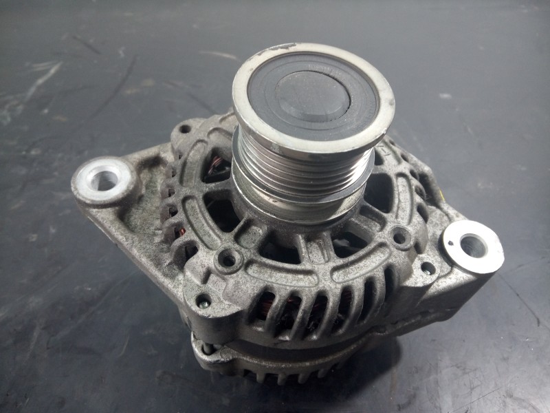 Recambio de alternador para opel insignia berlina edition referencia OEM IAM 13502583  P3-B6-5-2