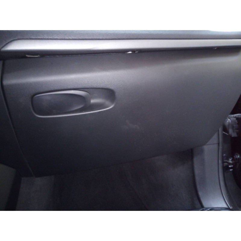 Recambio de guantera para volvo v40 momentum referencia OEM IAM   