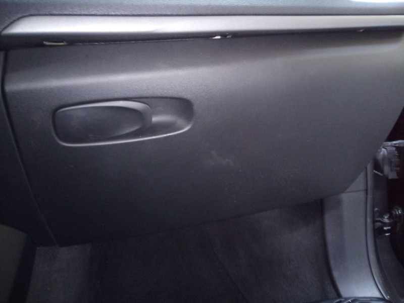 Recambio de guantera para volvo v40 momentum referencia OEM IAM   