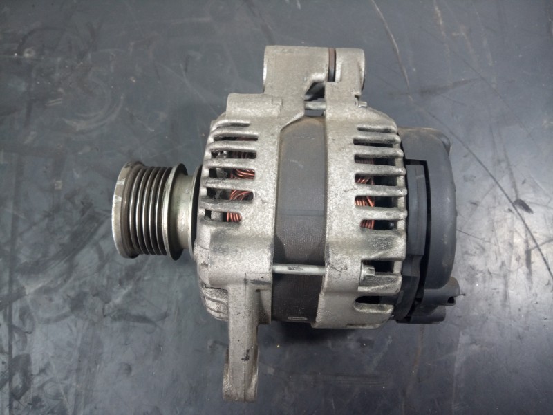 Recambio de alternador para opel insignia berlina edition referencia OEM IAM 13502583  P3-B6-5-2