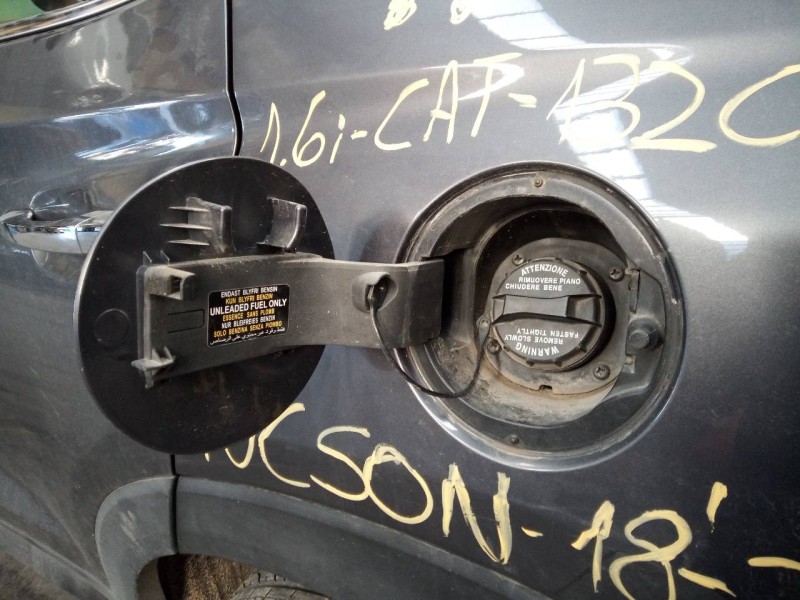 Recambio de tapa exterior combustible para hyundai tucson essence 2wd referencia OEM IAM   
