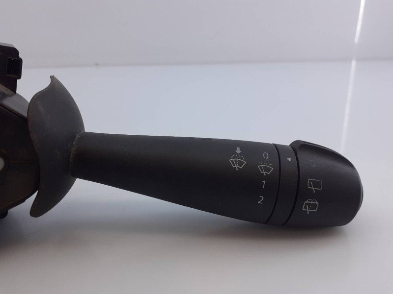 Recambio de mando limpia para dacia duster laureate 4x2 referencia OEM IAM   E2-A1-6-2