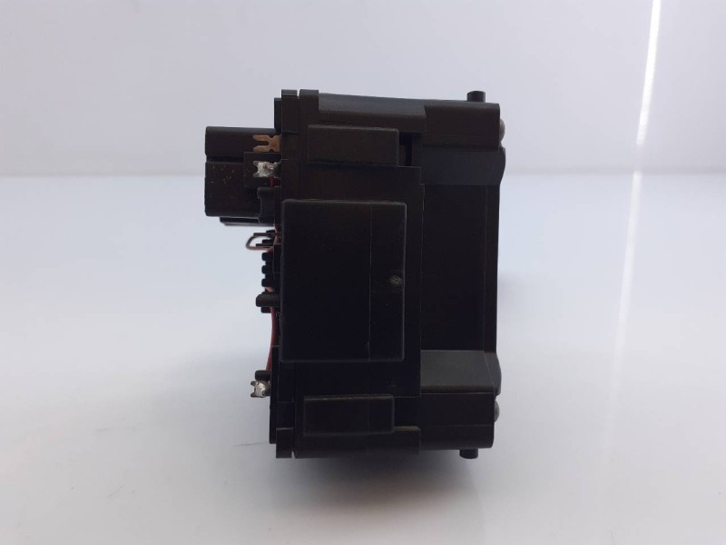 Recambio de mando limpia para dacia duster laureate 4x2 referencia OEM IAM   E2-A1-6-2