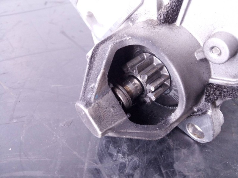 Recambio de motor arranque para renault megane iii berlina 5 p limited referencia OEM IAM 233007970R 4E50070ECB P3-B8-7-3