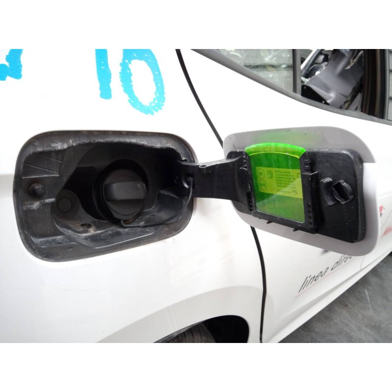Recambio de tapa exterior combustible para skoda fabia active referencia OEM IAM   