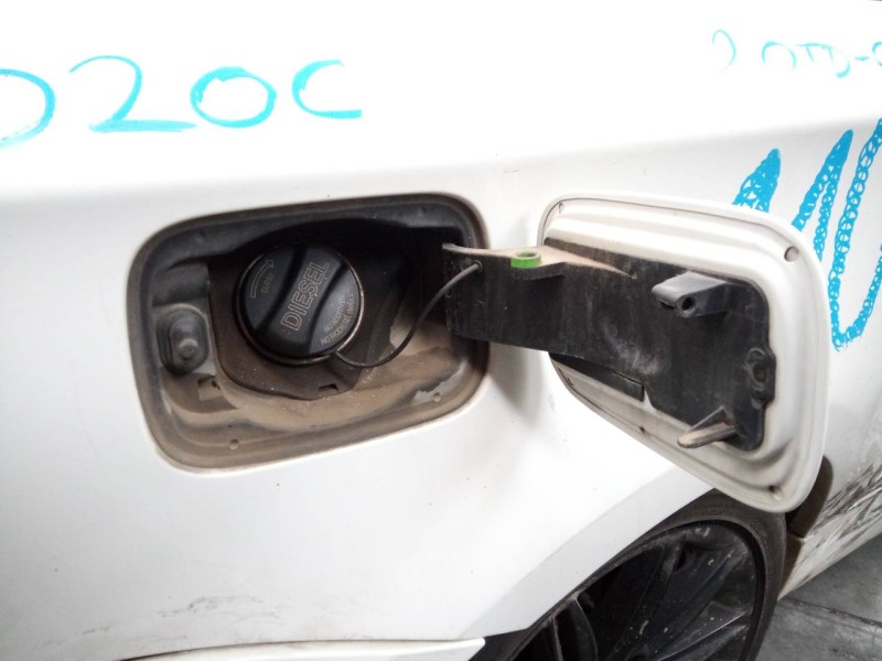 Recambio de tapa exterior combustible para bmw serie 1 coupe (e82) 118d referencia OEM IAM   