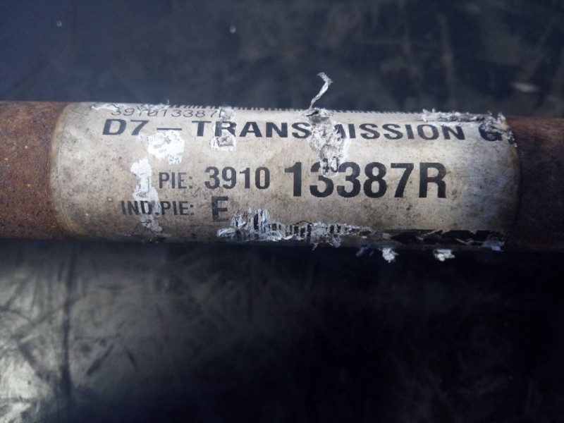 Recambio de transmision delantera izquierda para renault megane iii berlina 5 p limited referencia OEM IAM 391013387R  P1-A6-23