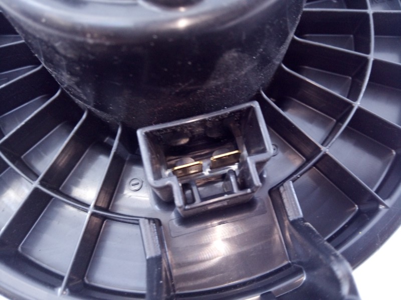 Recambio de ventilador calefaccion para toyota auris luna referencia OEM IAM AV2727005151 5J16 E2-B4-13-2