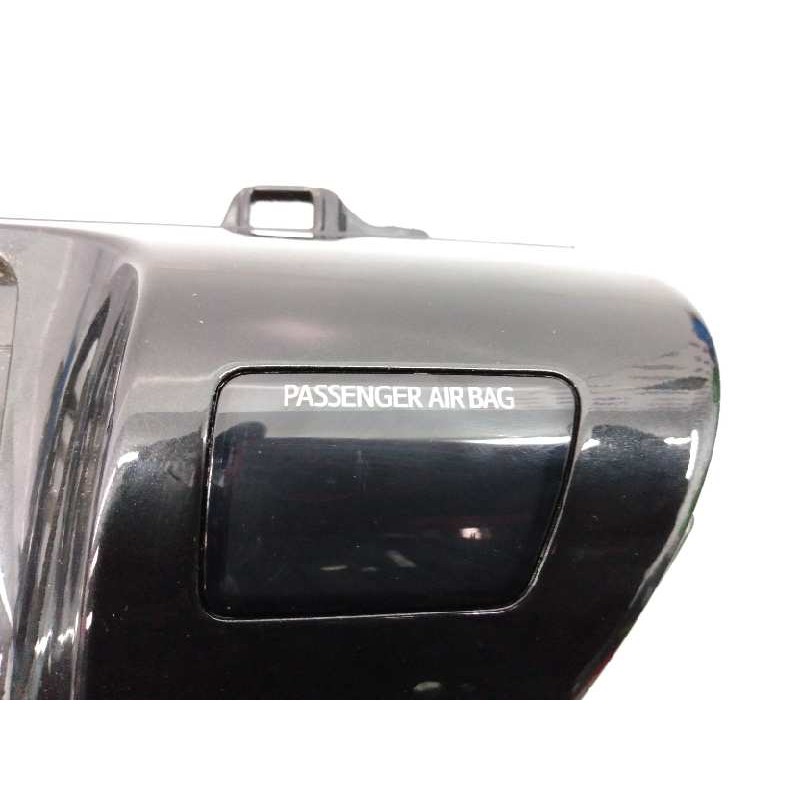 Recambio de salpicadero para toyota hilux (kun) referencia OEM IAM 55420KK140 839500K030 E3-B2-10-2