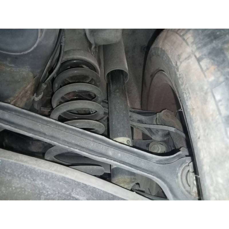 Recambio de amortiguador trasero derecho para bmw serie 1 berlina (e81/e87) 118i limited sport edition referencia OEM IAM   