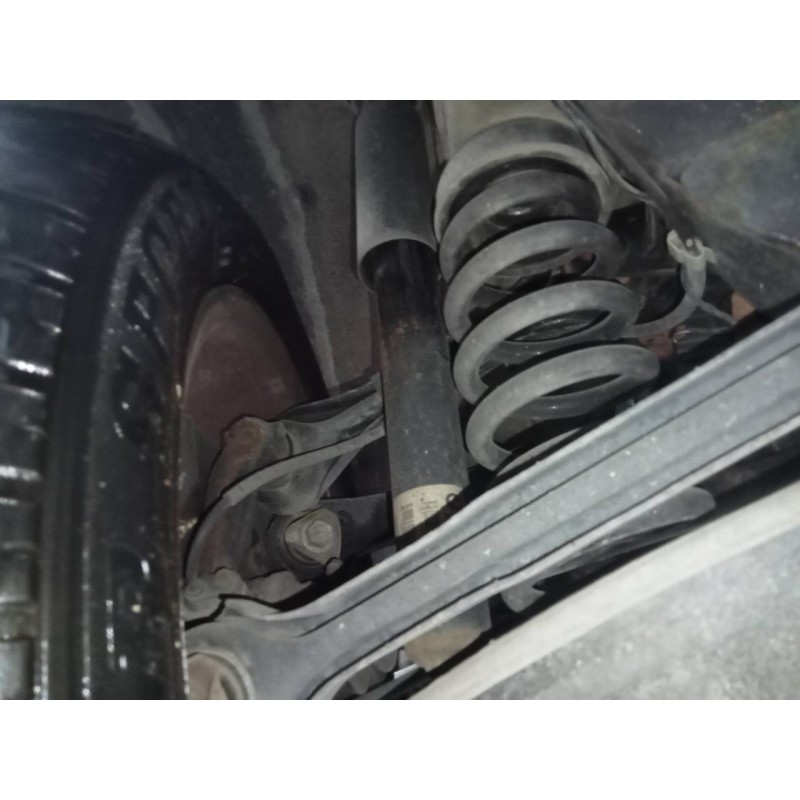 Recambio de amortiguador trasero izquierdo para bmw serie 1 berlina (e81/e87) 118i limited sport edition referencia OEM IAM   