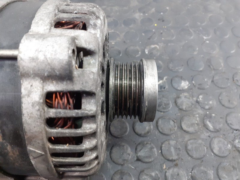 Recambio de alternador para ssangyong rodius xdi limited referencia OEM IAM A6651540302  P3-A4-25-5