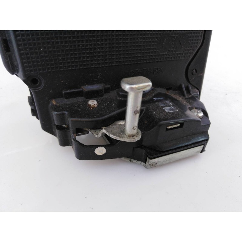 Recambio de cerradura puerta trasera izquierda para toyota corolla (e15) sol referencia OEM IAM   E2-B4-10-2