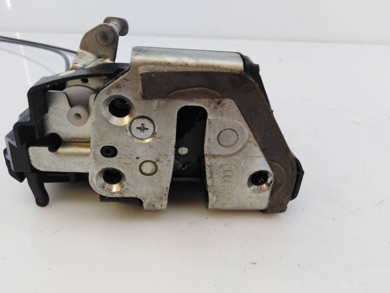 Recambio de cerradura puerta trasera izquierda para toyota corolla (e15) sol referencia OEM IAM   E2-B4-10-2