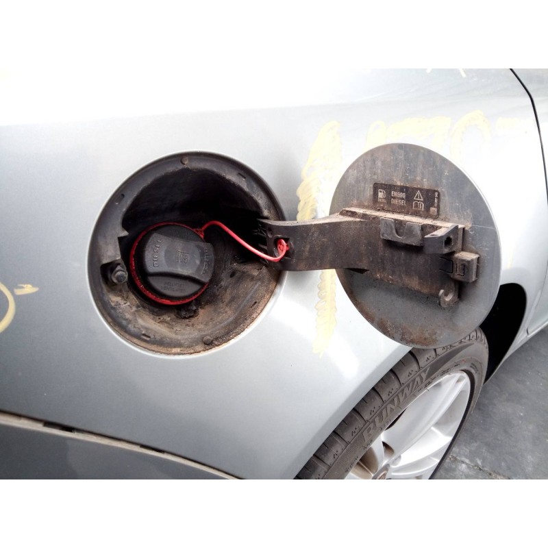 Recambio de tapa exterior combustible para opel insignia berlina edition referencia OEM IAM   