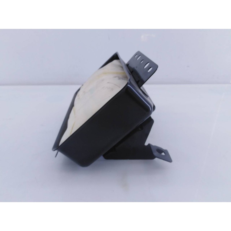 Recambio de airbag delantero derecho para ssangyong rodius xdi limited referencia OEM IAM 8621021002 SSLV953VAYF E1-B3-8-2