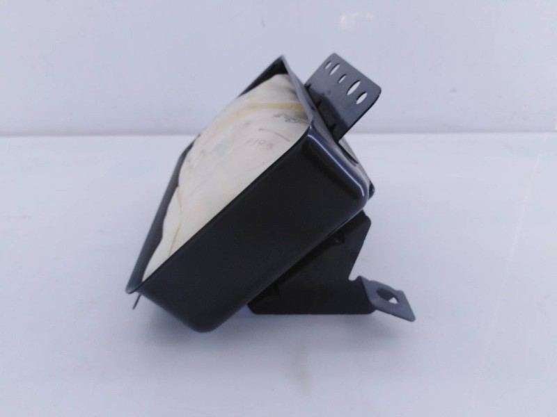 Recambio de airbag delantero derecho para ssangyong rodius xdi limited referencia OEM IAM 8621021002 SSLV953VAYF E1-B3-8-2