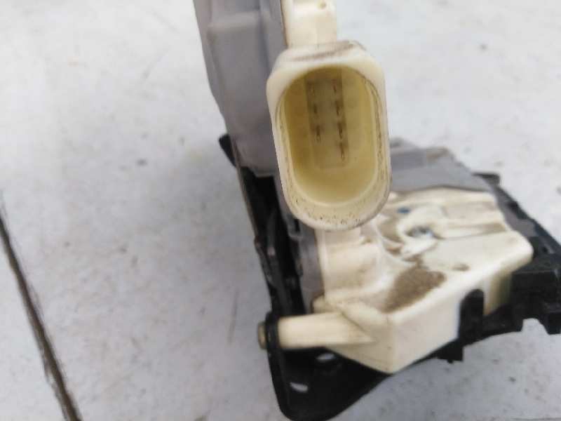 Recambio de cerradura puerta delantera izquierda para volkswagen passat berlina (3c2) advance referencia OEM IAM 3AE885681CFKZ  