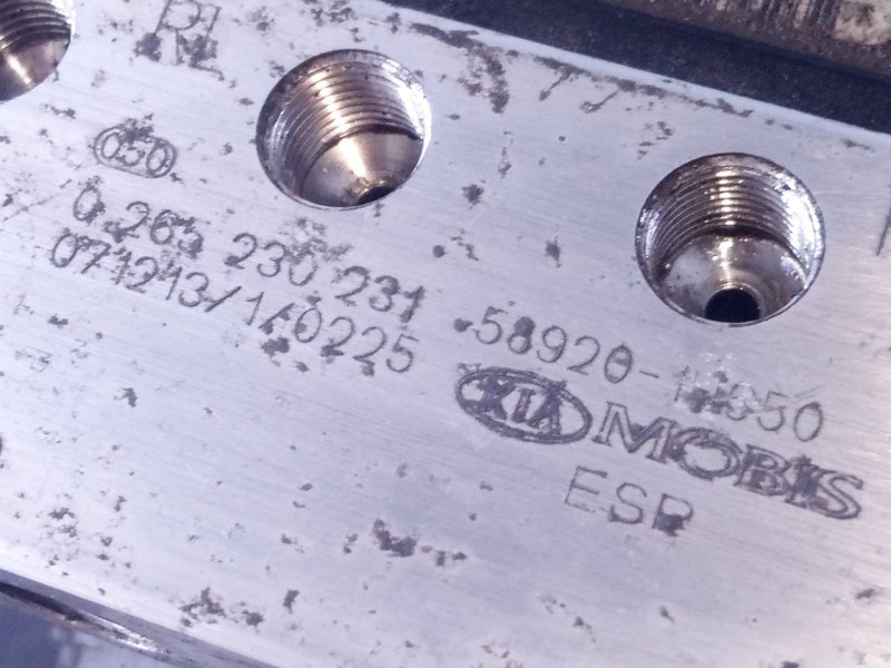 Recambio de abs para kia cee´d sporty wagon active referencia OEM IAM 589201H650 0265230231 P3-B8-24-4