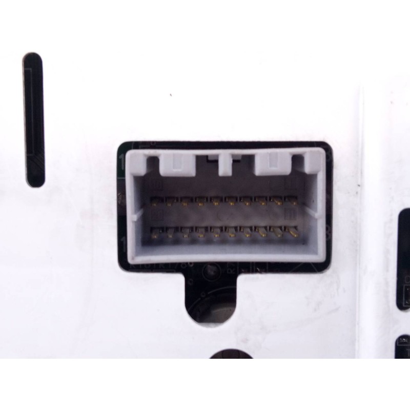 Recambio de cuadro instrumentos para ssangyong rexton rx 270 full referencia OEM IAM 8022008201 11000767810S E3-A3-34-1