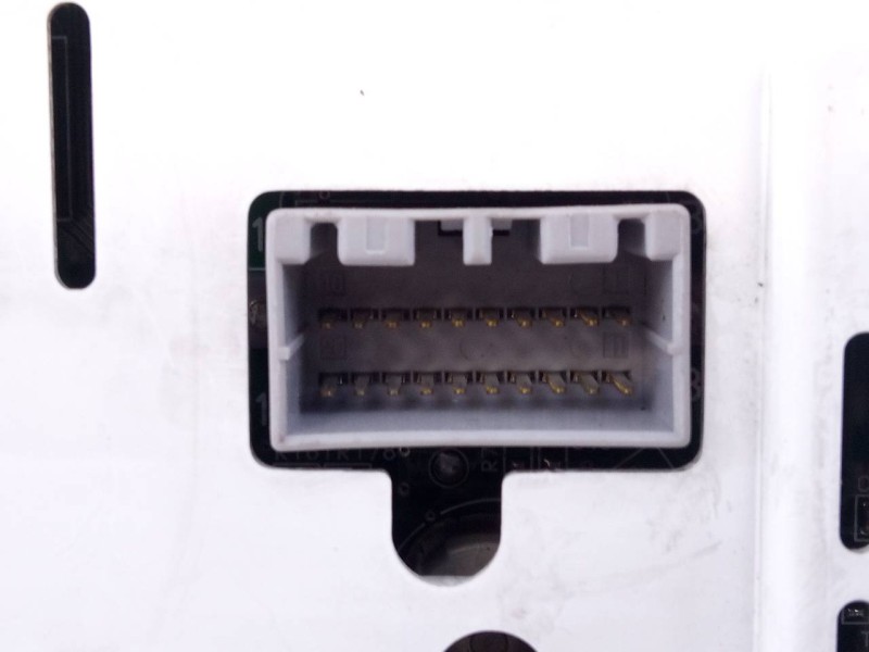 Recambio de cuadro instrumentos para ssangyong rexton rx 270 full referencia OEM IAM 8022008201 11000767810S E3-A3-34-1