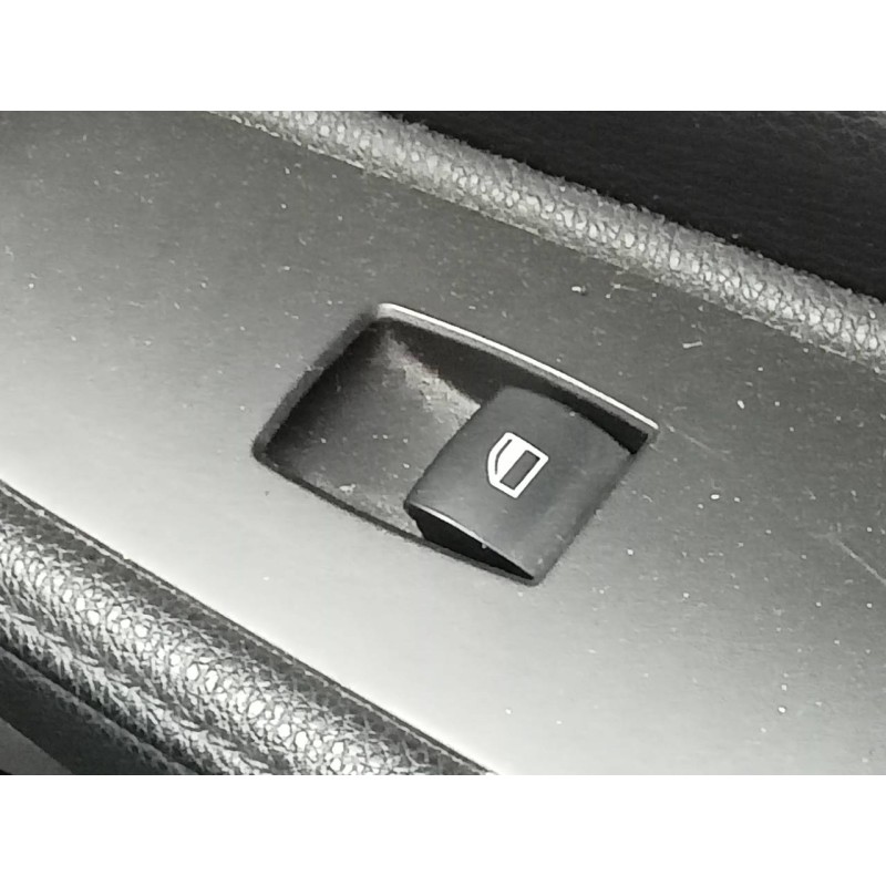 Recambio de mando elevalunas delantero derecho para bmw serie 1 berlina (e81/e87) 118i limited sport edition referencia OEM IAM 