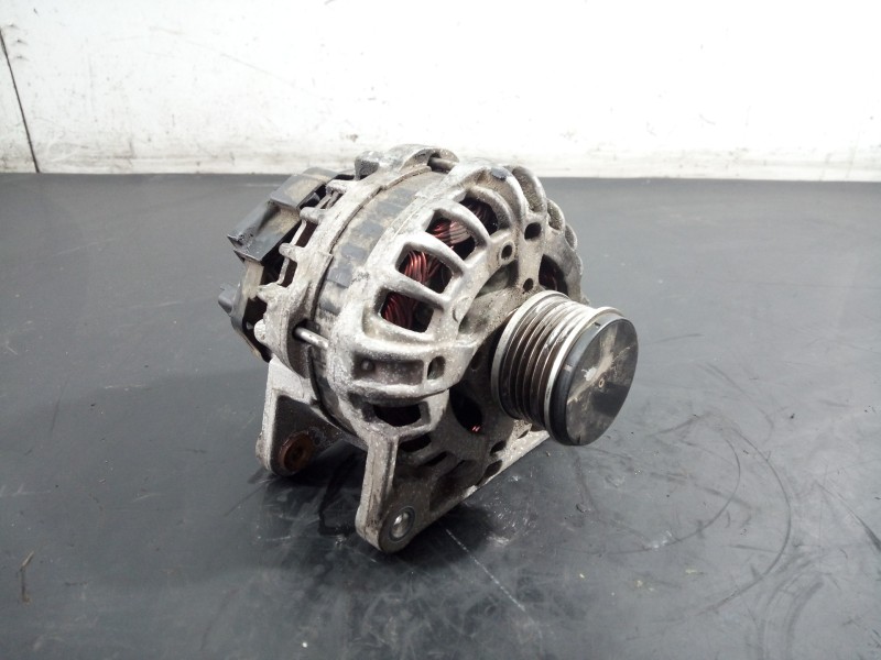 Recambio de alternador para dacia lodgy ambiance referencia OEM IAM 231002949R  P3-A4-22-4