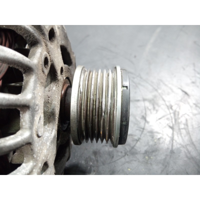 Recambio de alternador para dacia lodgy ambiance referencia OEM IAM 231002949R  P3-A4-22-4