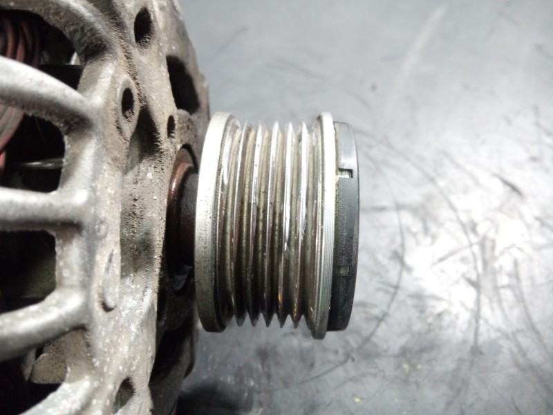 Recambio de alternador para dacia lodgy ambiance referencia OEM IAM 231002949R  P3-A4-22-4