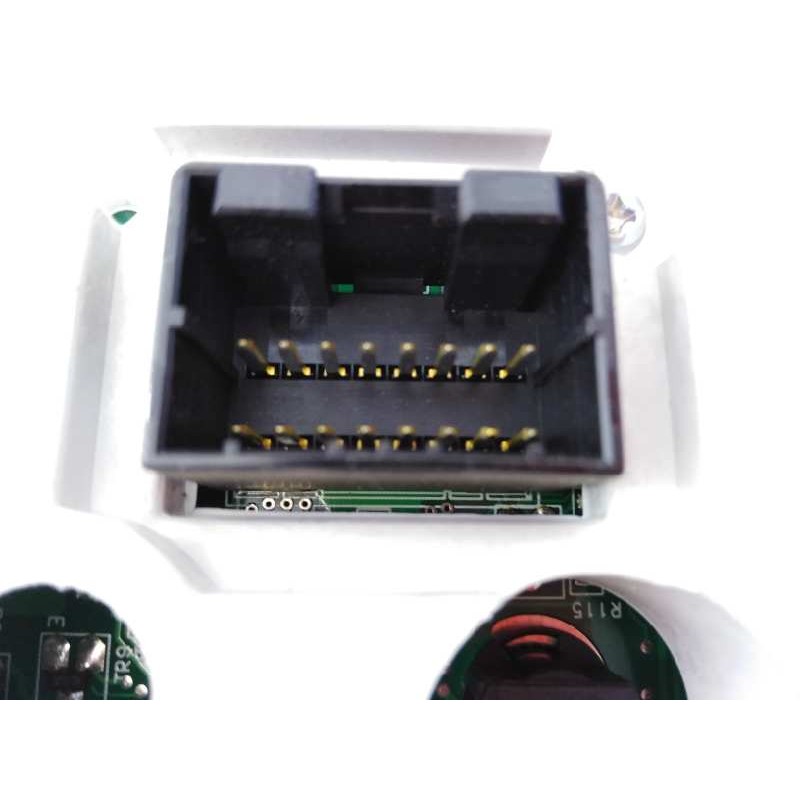 Recambio de cuadro instrumentos para ssangyong rodius xdi limited referencia OEM IAM 8020021403 11001131130S E3-A3-18-4