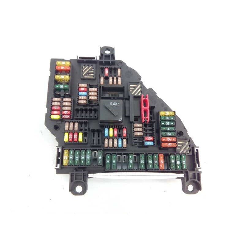 Recambio de caja reles / fusibles para bmw serie 5 lim. (f10) 520d referencia OEM IAM 921085802 11071000183595 E3-A2-30-1