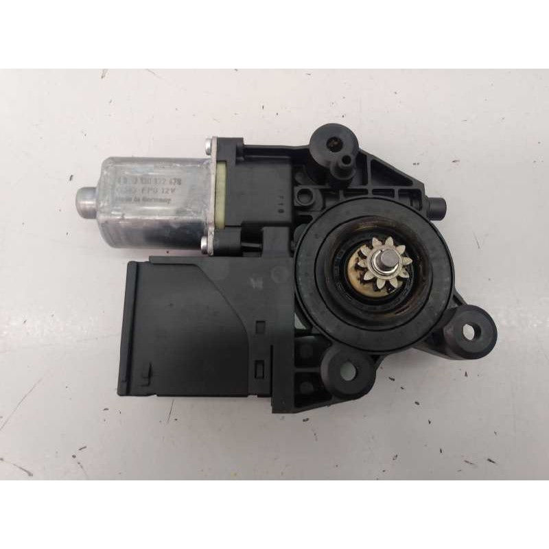 Recambio de motor elevalunas delantero izquierdo para renault megane iii berlina 5 p limited referencia OEM IAM 807301396R 91246