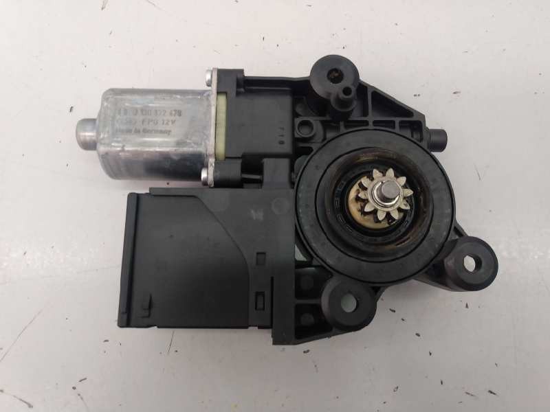 Recambio de motor elevalunas delantero izquierdo para renault megane iii berlina 5 p limited referencia OEM IAM 807301396R 91246