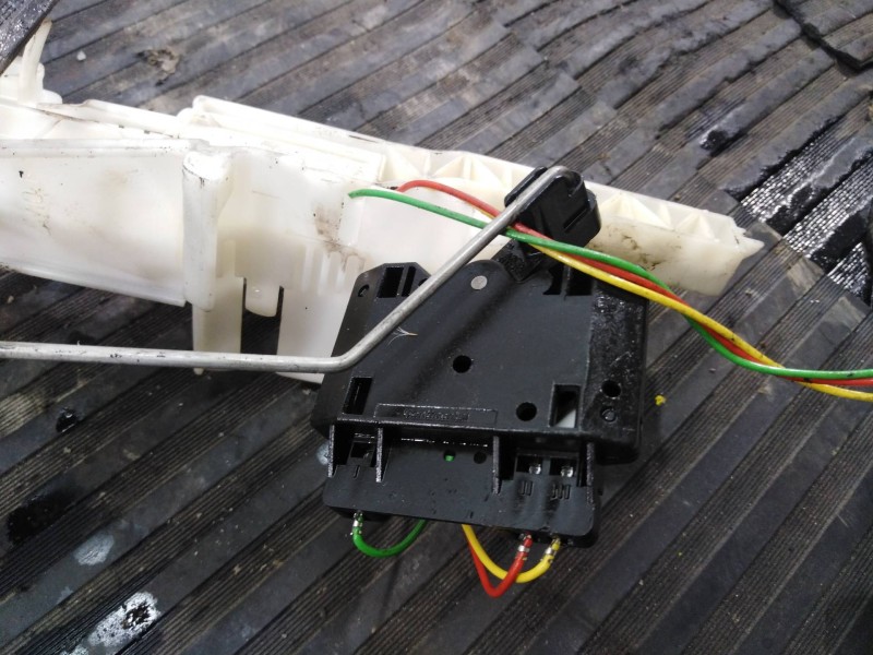 Recambio de aforador para volkswagen tiguan (5n2) referencia OEM IAM 5N0919673AB  P3-A6-15-5