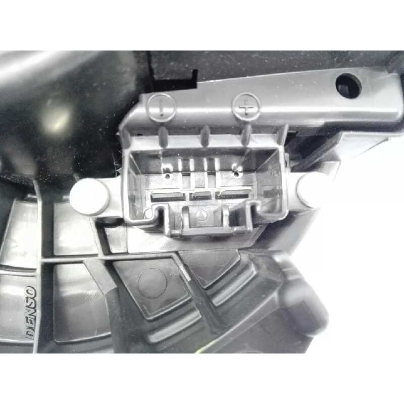 Recambio de ventilador calefaccion para toyota auris live referencia OEM IAM AV2727008103  E2-B4-24-1