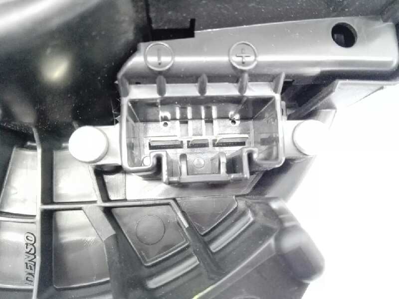 Recambio de ventilador calefaccion para toyota auris live referencia OEM IAM AV2727008103  E2-B4-24-1