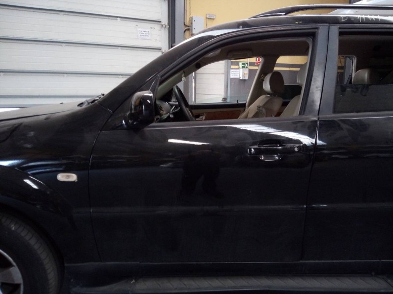 Recambio de puerta delantera izquierda para ssangyong rexton rx 270 full referencia OEM IAM   