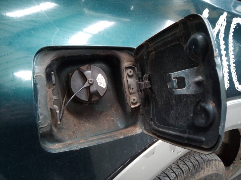 Recambio de tapa exterior combustible para mitsubishi montero (v60/v70) 3.2 di-d all-four (5-ptas.) referencia OEM IAM   