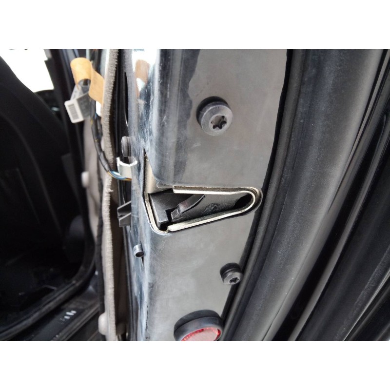 Recambio de cerradura puerta trasera derecha para bmw serie 5 berlina (e60) 525d referencia OEM IAM   