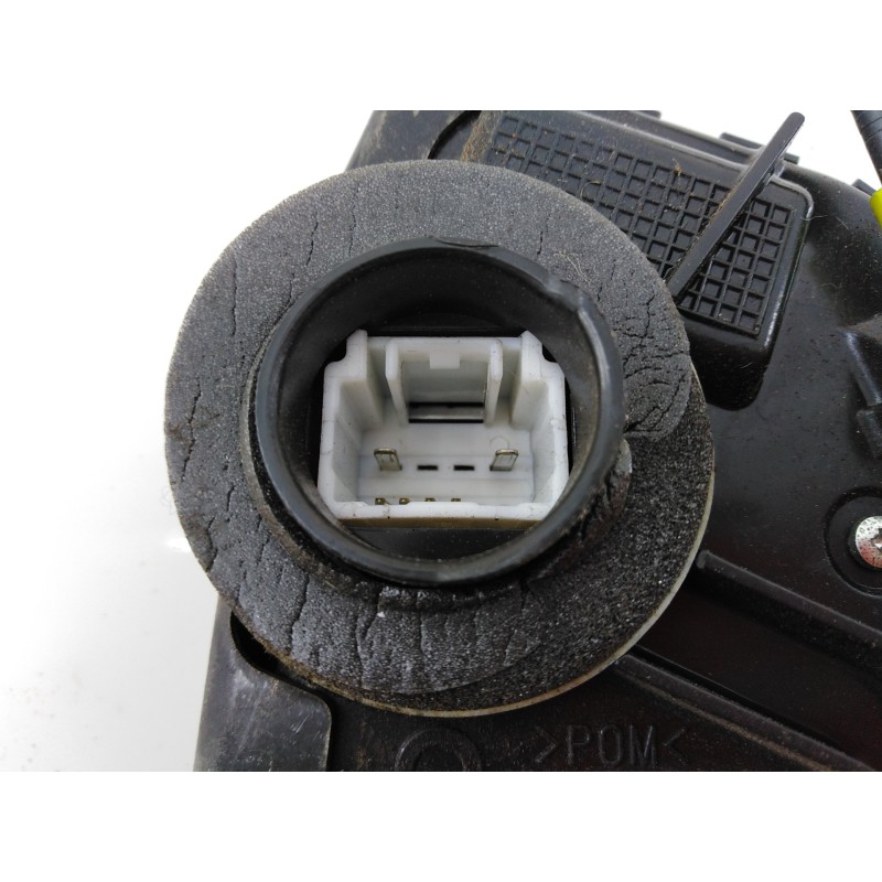 Recambio de cerradura puerta delantera izquierda para toyota auris sol referencia OEM IAM 6904042241  E2-B4-15-1