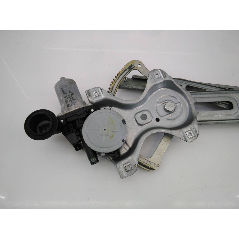 Recambio de elevalunas delantero derecho para toyota auris sol referencia OEM IAM 6980112220 857100D100 E2-B4-8-2