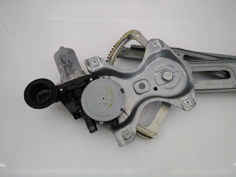 Recambio de elevalunas delantero derecho para toyota auris sol referencia OEM IAM 6980112220 857100D100 E2-B4-8-2